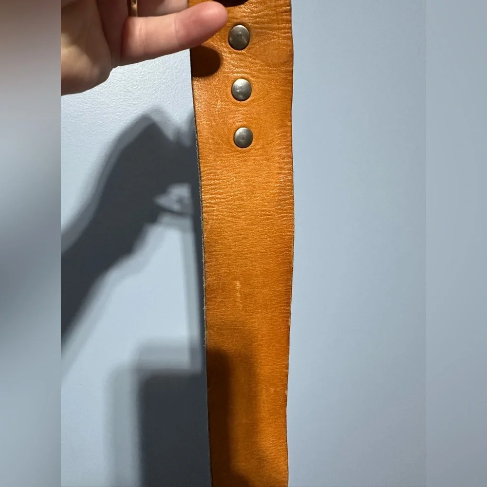 Vintage Style Brown Leather Belt with Ornate Buckle - Picture 9 of 9